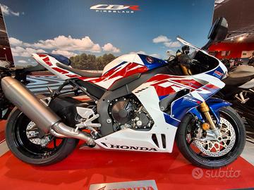 Honda CBR 1000 RR-R SP 30th Anniversary