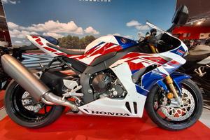 Honda CBR 1000 RR-R SP 30th Anniversary