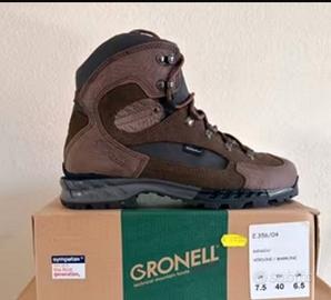 Scarpe da trekking nuove