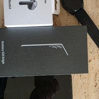 Samsung s25 Edge con accessori