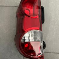 fanale/faro sx nissan nv200 nuovo