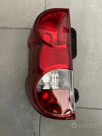 fanale/faro sx nissan nv200 nuovo