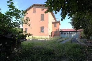 VILLA SINGOLA A SASSUOLO