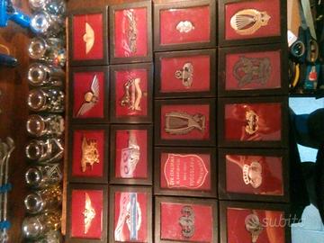collezione completa fregi da uniformi