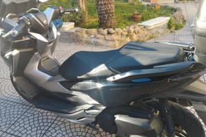 Honda Forza 350 - 16.000 km - imm. 10/2022