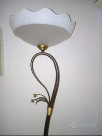 Lampada a Stelo lavorata a mano