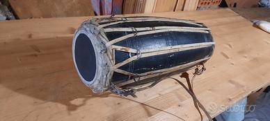 tamburo madal nepanese strumento a percussione