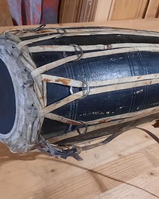 tamburo madal nepanese strumento a percussione