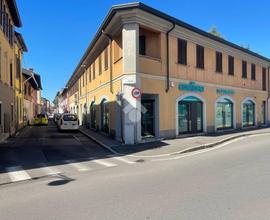 NEGOZIO A BUSTO ARSIZIO