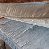 N. 2 materassi per bambini