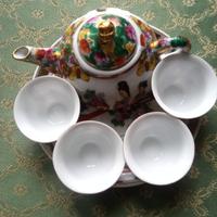 Servizio Sakè in porcellana 