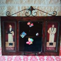 lavagna con struttura in legno da appendere 