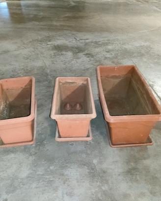 Vasi per piante con sottovasi