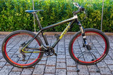 SCOTT SCALE IN CARBONIO