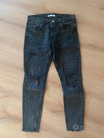 Jeans Neri Zara con strappi