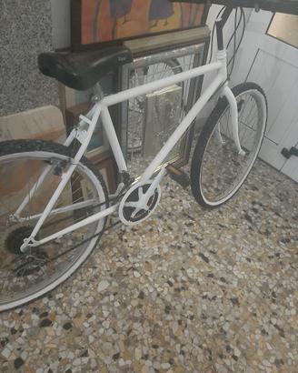 SOTTOPREZZO BICI DA 26 CON MARCIE 