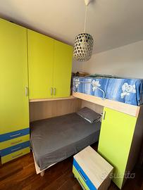 Camera da letto con letto a castello