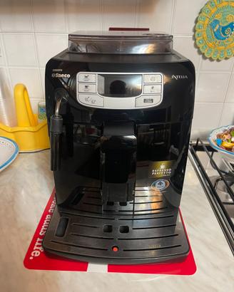 Macchina da caffè Intelia Saeco