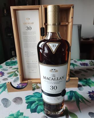 Whisky Macallan 30 Years Sherry Cask 2022 Release

