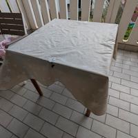 Tavolo quadrato - Gratis 