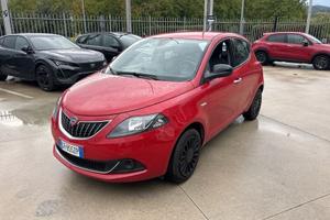 Lancia Ypsilon LANCIA YPSILON HYBRID SILVER 1...