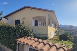 Casa su due livelli 200m2