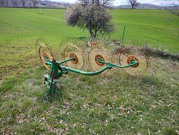 Ranchinatore voltafieno a stelle - funzionante