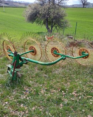 Ranchinatore voltafieno a stelle - funzionante