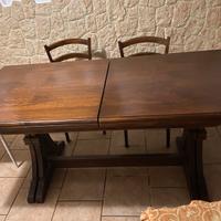 Tavolo allungabile in legno massello