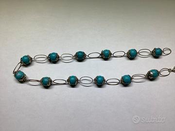 Collana con pietre in turchese