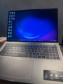 Acer Swift Go 16 OLED Notebook ultra sottile