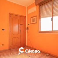 Monserrato. Trivano con cabina armadio