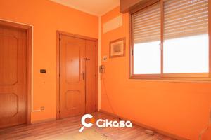Monserrato. Trivano con cabina armadio