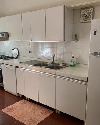 Cucina Salvarani + Lavastoviglie Bosch + Frigo