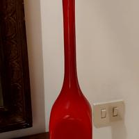 Bottiglia rossa di design. Anni Cinquanta