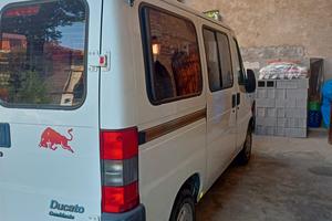 furgone 9 posti