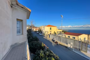BIFAMILIARE A SANREMO