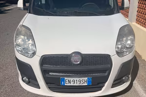Fiat Doblo Autocarro 5 posti Gancio Traino