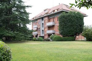 BILOCALE CON CANTINA in contesto signorile