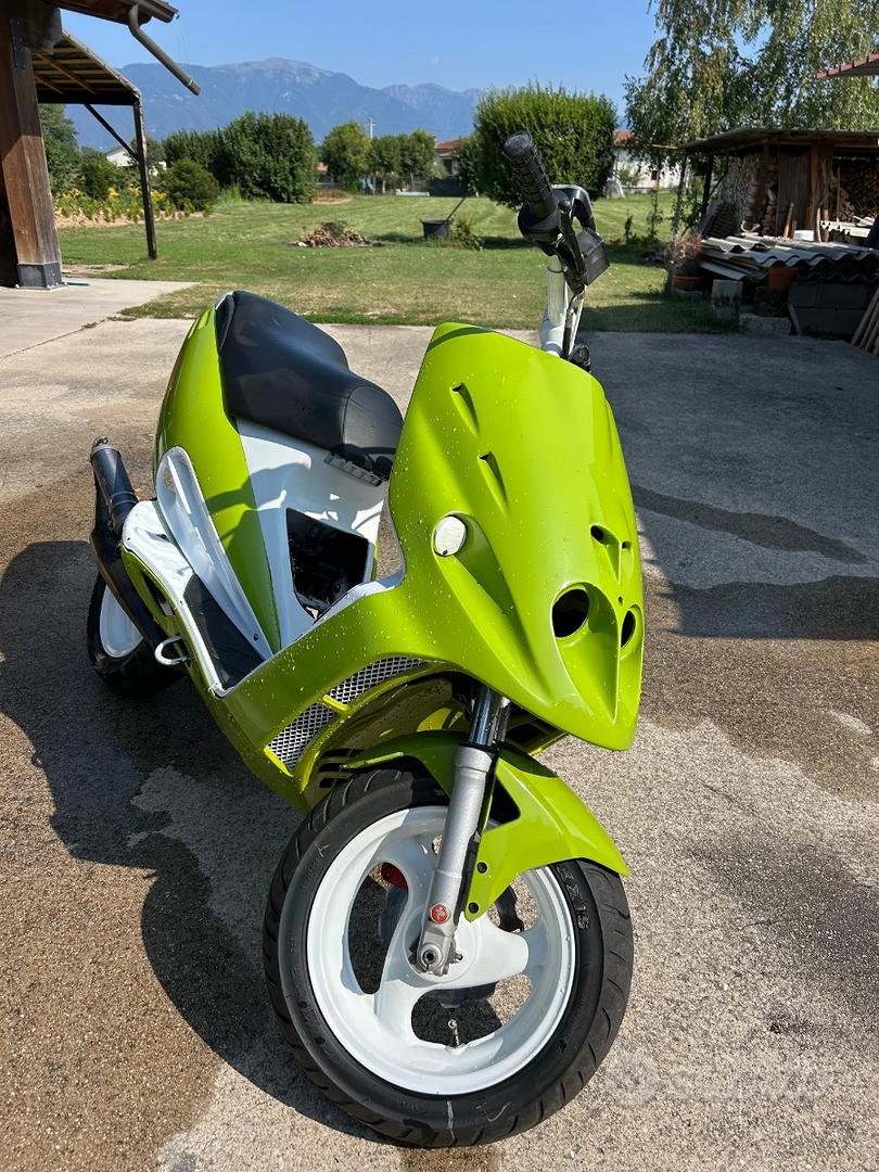 Malaguti F12 Tuning Phantom F12 Nero E Verde Malaguti Phantom F12