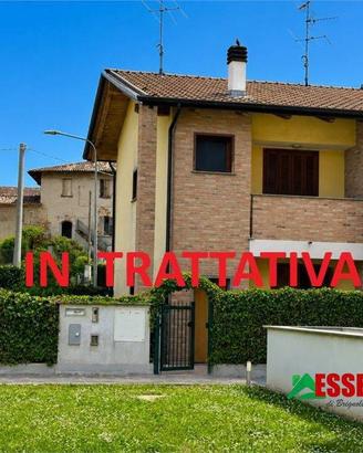 Villa di 140 m² con 3 locali e box auto a Casirate