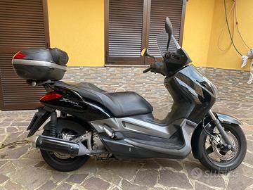 Scooter Yamaha X-Max 250