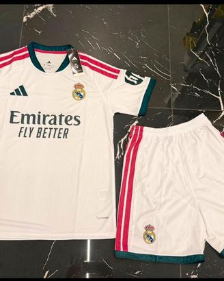 kit home Real Madrid 