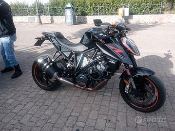 ktm super Duke 1290 r
