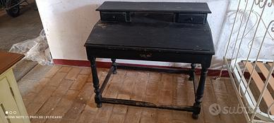 Scrittoio con ribaltina