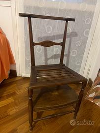 Antica sedia inginocchiatoio
