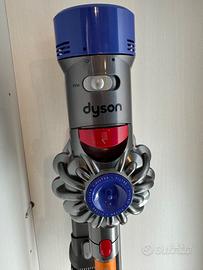 Dyson v8 Absolute 