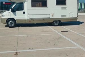 Camper mansardato Fiat ducato2500TD