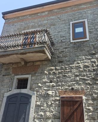 Vendita palazzina terra tetto a Panni Fg