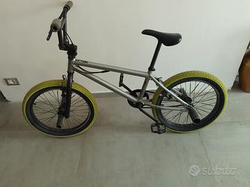 bicicletta bmx